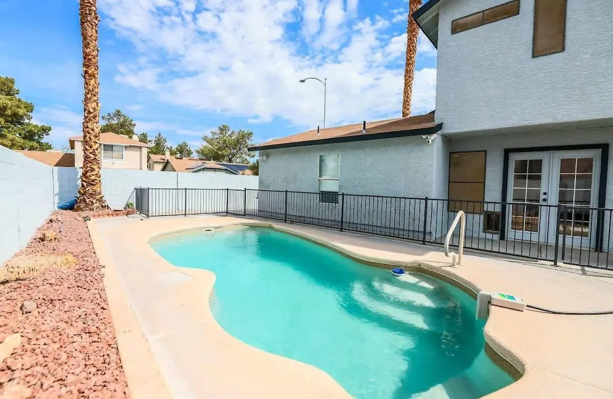 Vegas Living Gorgeous Home With Pool Near The Strip Las Vegas 0*,  Estados Unidos