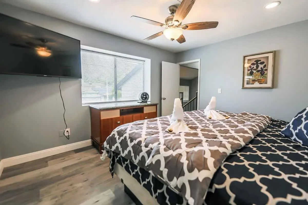 Vegas Living Gorgeous Home With Pool Near The Strip Las Vegas Сasa de vacaciones