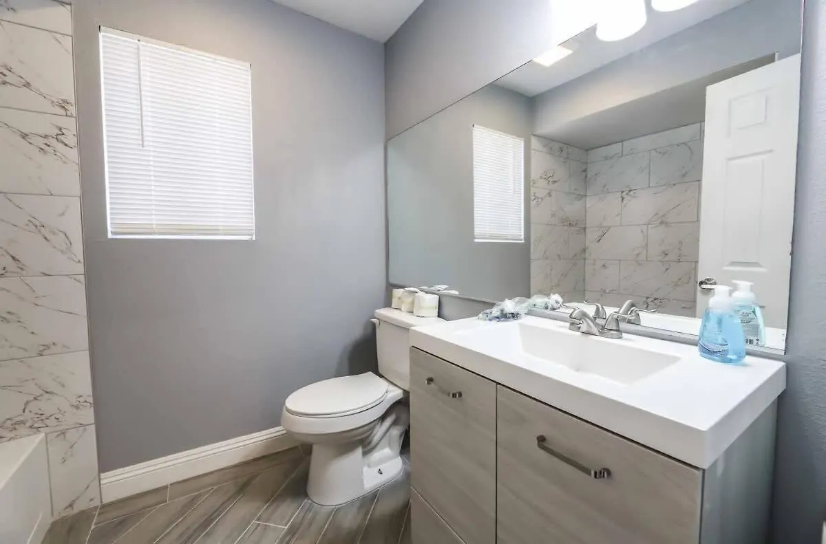 Vegas Living Gorgeous Home With Pool Near The Strip Las Vegas 0*,  Estados Unidos