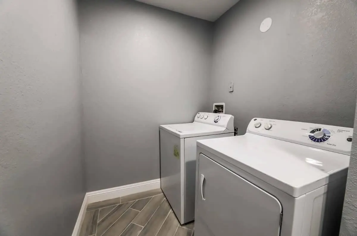 Vegas Living Gorgeous Home With Pool Near The Strip Las Vegas Сasa de vacaciones