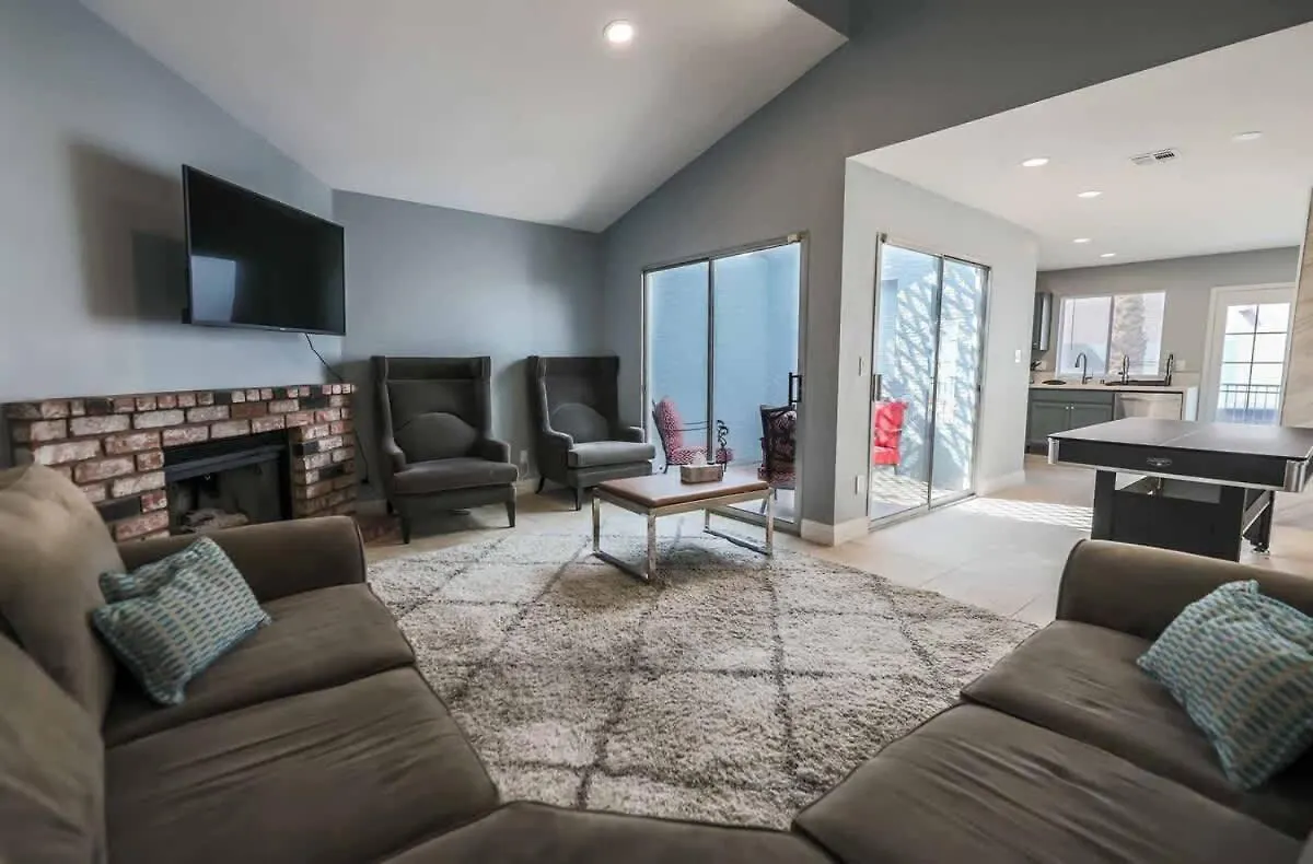 Vegas Living Gorgeous Home With Pool Near The Strip Las Vegas