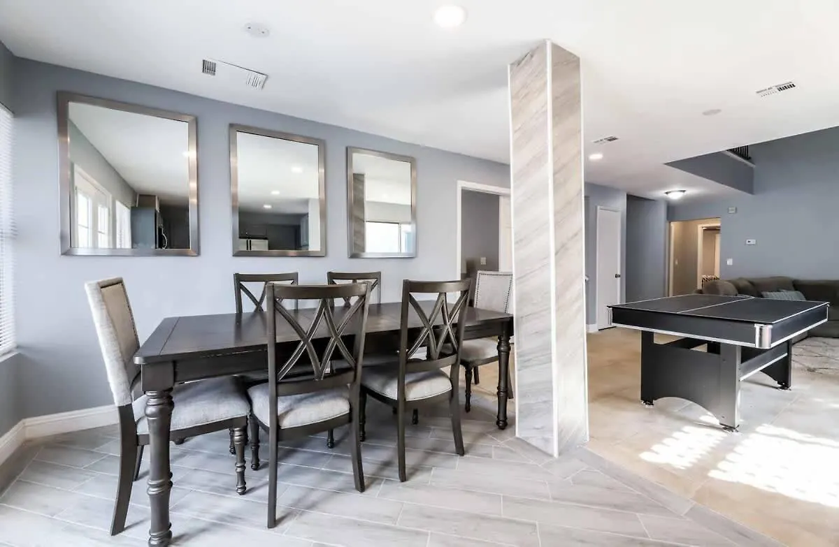 Vegas Living Gorgeous Home With Pool Near The Strip Las Vegas