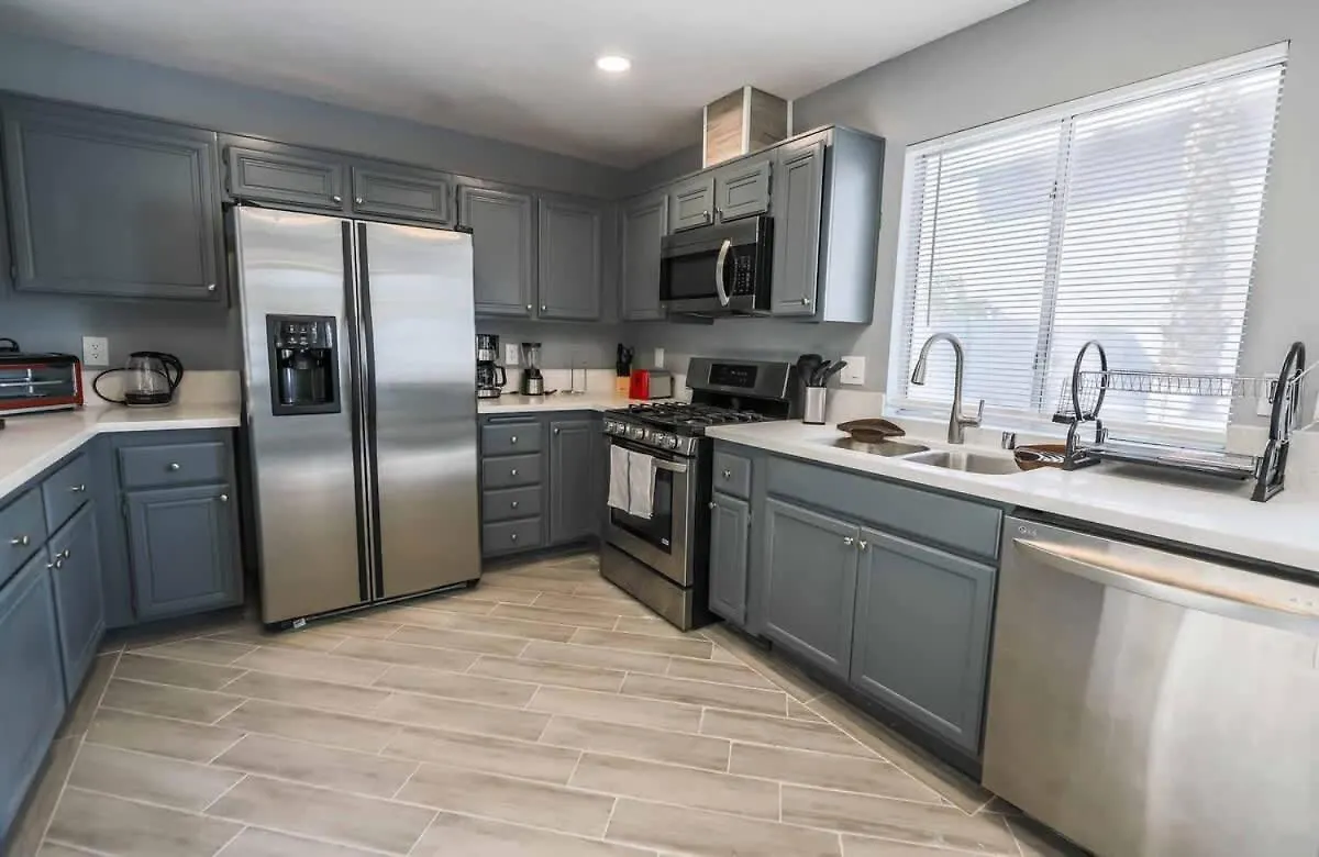 Vegas Living Gorgeous Home With Pool Near The Strip Las Vegas Сasa de vacaciones