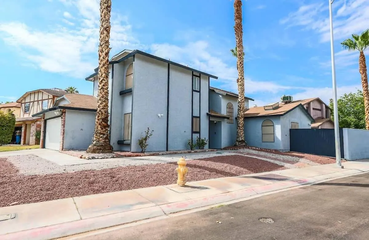 Сasa de vacaciones Vegas Living Gorgeous Home With Pool Near The Strip Las Vegas