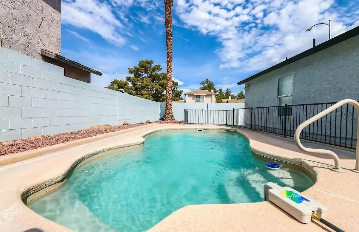 Сasa de vacaciones Vegas Living Gorgeous Home With Pool Near The Strip Las Vegas